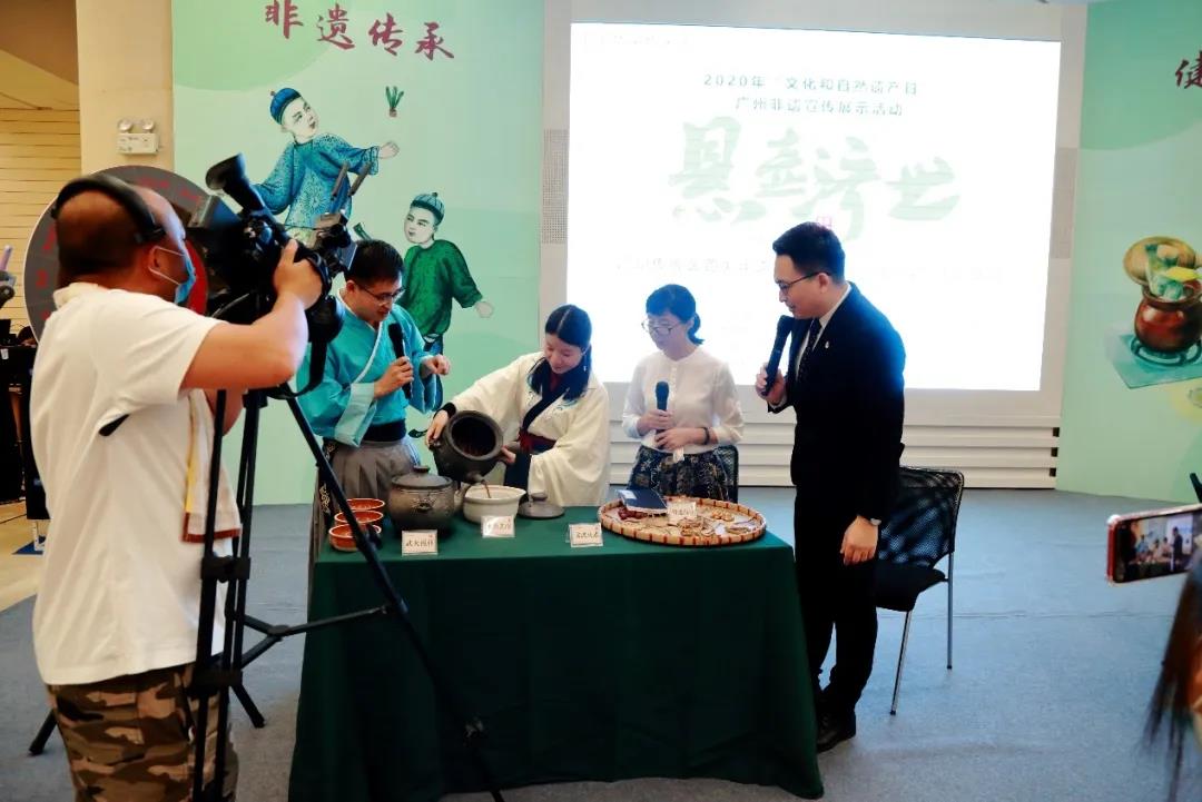 非遗日悬壶济世论抗疫，，，小柴胡直播首秀放色泽！！！