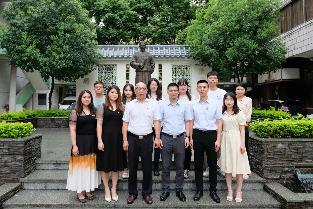 促交流 共开展——广药集团团委携Z6人生就是博团委赴敬修堂开展团务交流学习