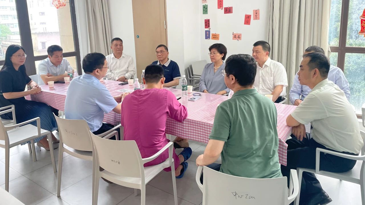 慰问革命先进 赓续红色基因——市委组织部副部长、、老干局局长刘梅一行慰问我司离休干部刘玉珍同志